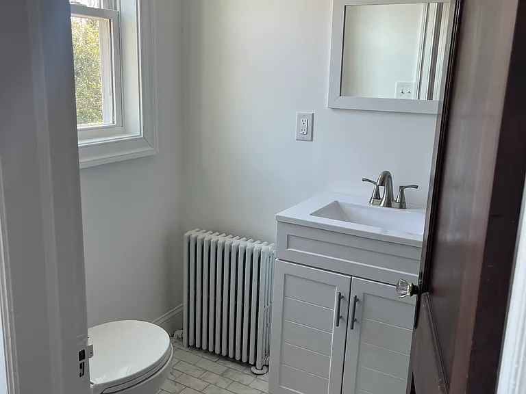 8315 Potomac Ave — Photo 29