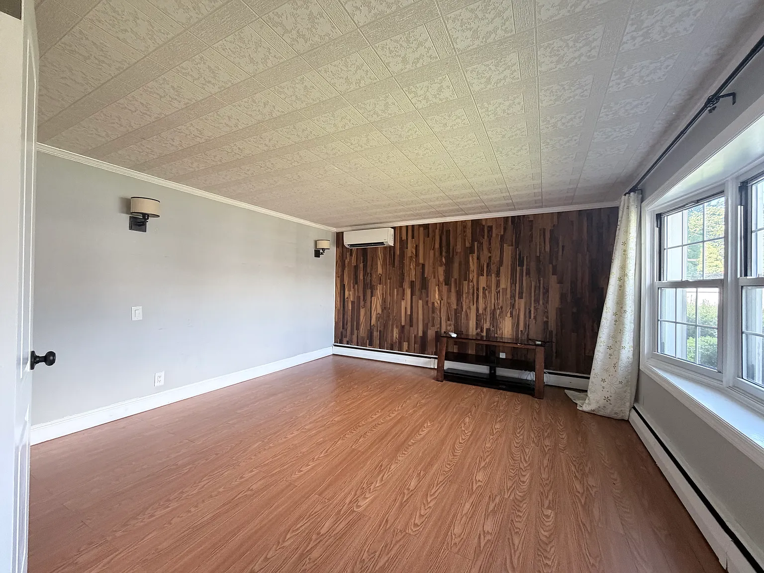 4 bed, 1500 sqft, $4,800 — Photo 3