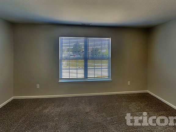 5th image of 10213 Blue Sky Dr