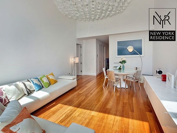 3rd image of 33 W 56th St APT 8D