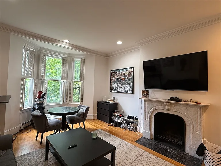 449 Beacon St #6 — Photo 9