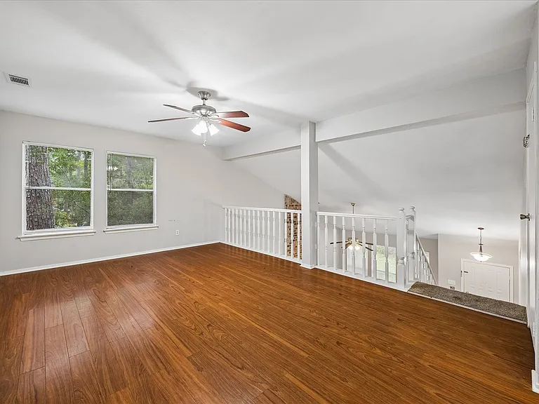 2 Goldthread Ct — Photo 16