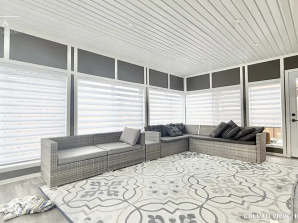 33 Hall Cres, Brampton, ON L6X 3J5