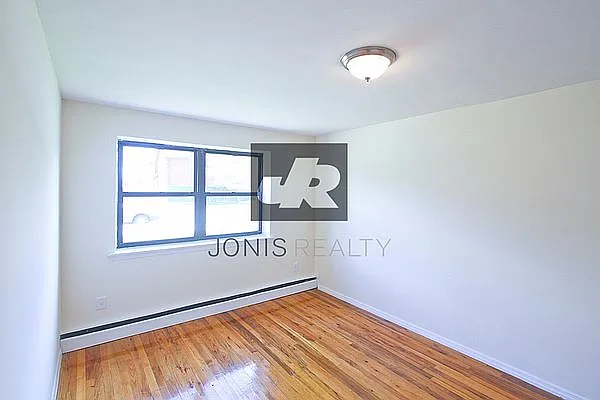 Rented by Jonis Realty | media 2