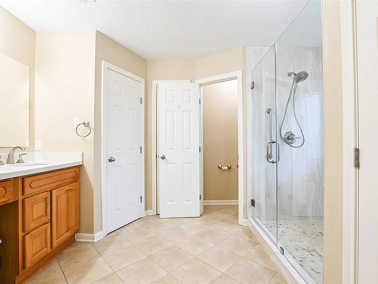 203 Colony Creek Dr — Photo 6