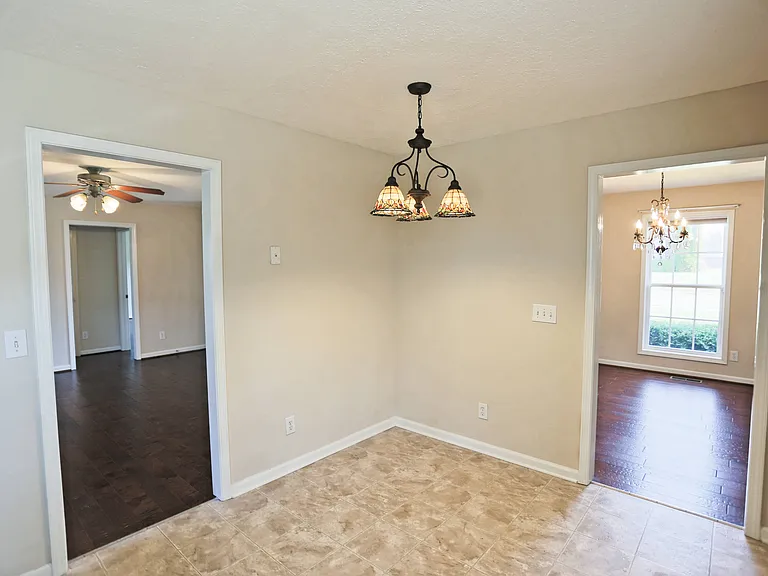 3927 Stella Dr — Photo 6