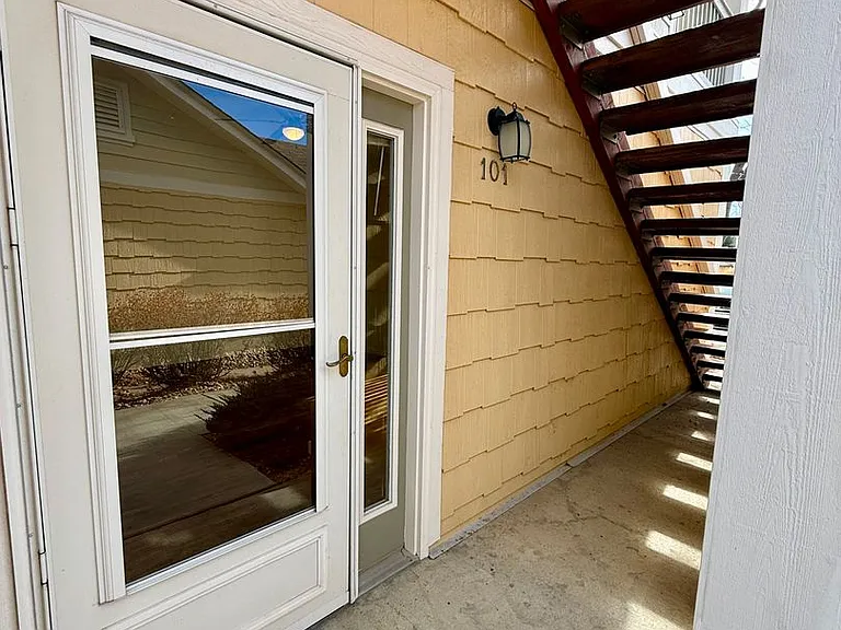 4675 Hahns Peak Dr #101 — Photo 2