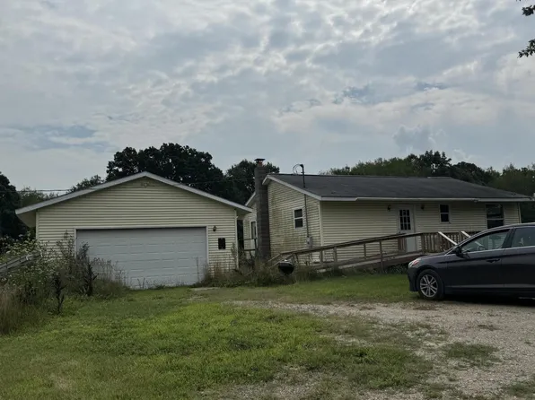 17550 McPhail Ave NE, Cedar Springs, MI 49319