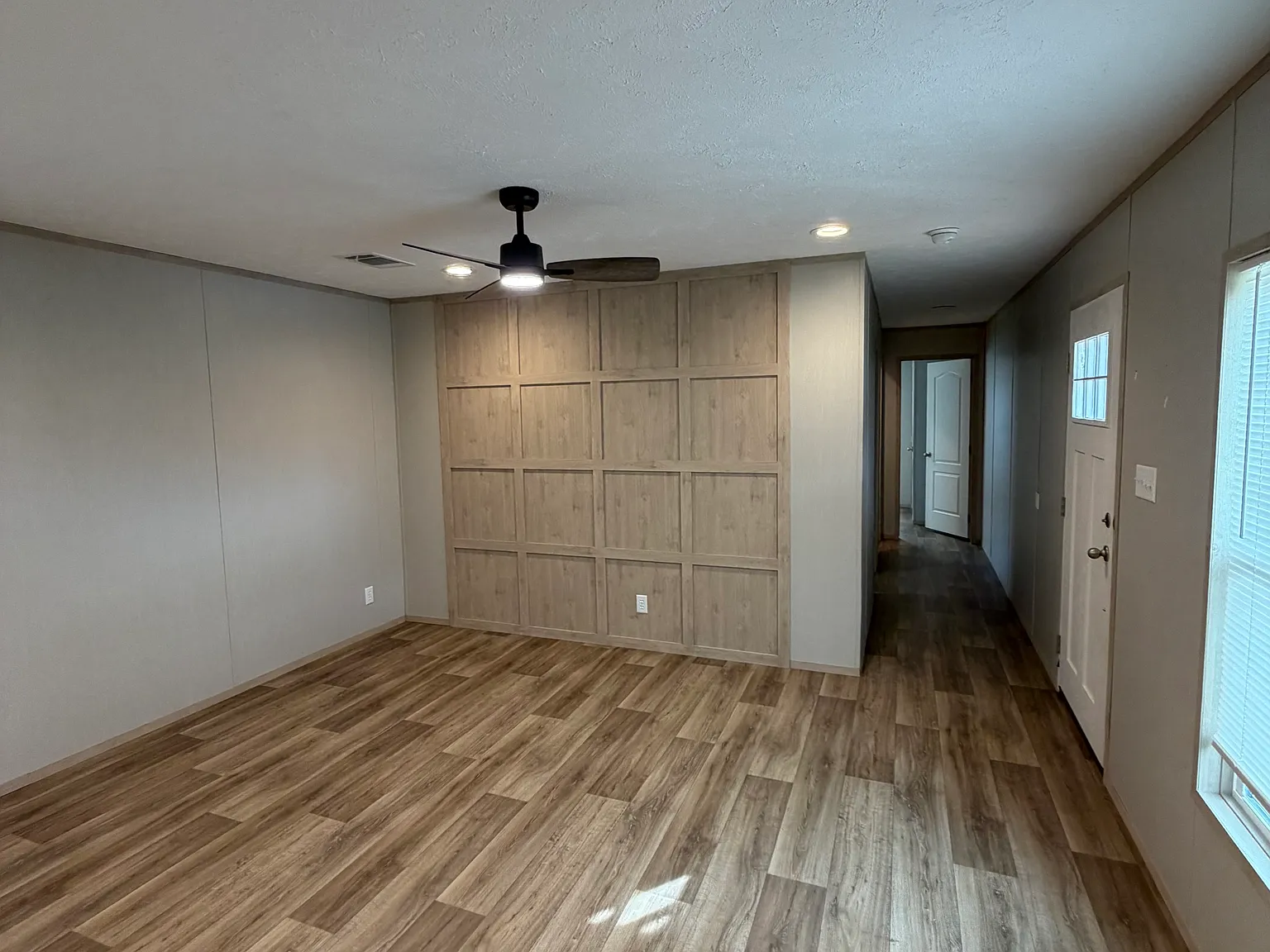 3 bed, 990 sqft, $1,350 — Photo 3