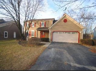 715 Old Hunt Rd, Fox River Grove, IL 60021