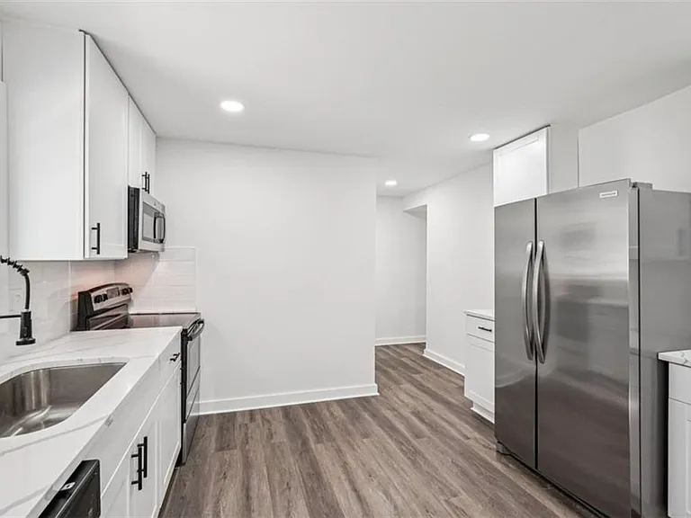 119 Kelso Dr SW — Photo 41