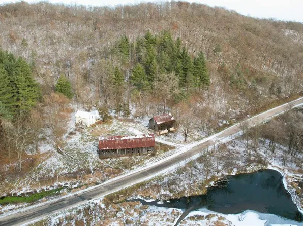 52582 Johnstown Road, Soldiers Grove, WI 54655