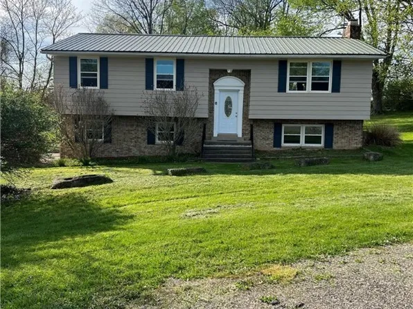 239 Sleepy Hollow Dr, Barnesville, OH 43713