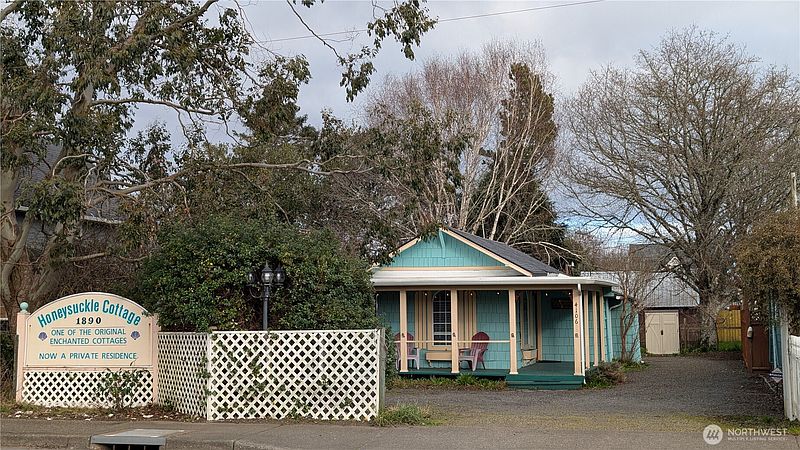5th image of 4106 Pacific Way