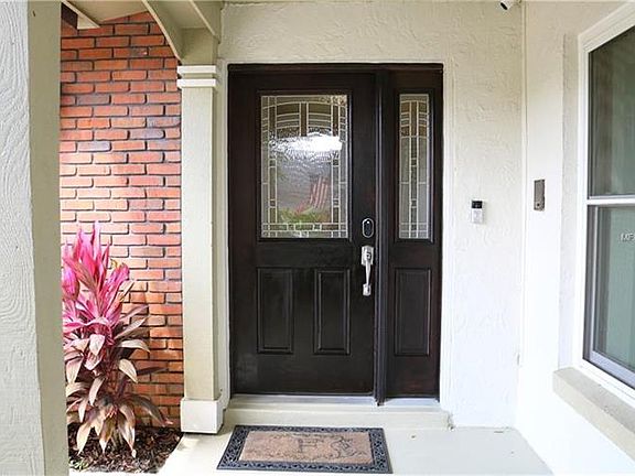 4th image of 1400 Fairway Oaks Dr