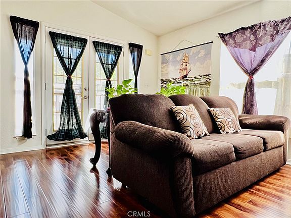 2nd image of 1560 S Otterbein Ave #124