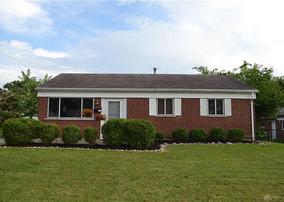1st image of 318 Magnolia Ln