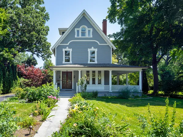 589 Vernon Ave, Glencoe, IL 60022