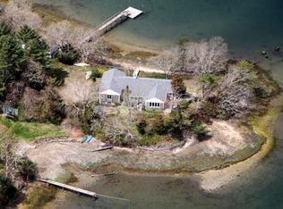 34 Baxendale Rd, Cataumet, MA 02534