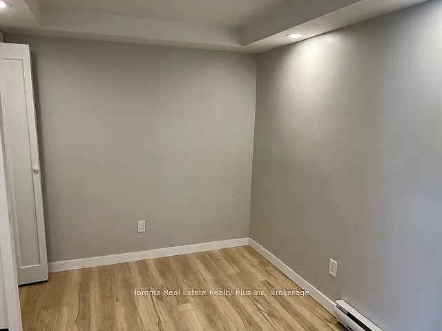 16 Huron Rd #4 — Photo 17