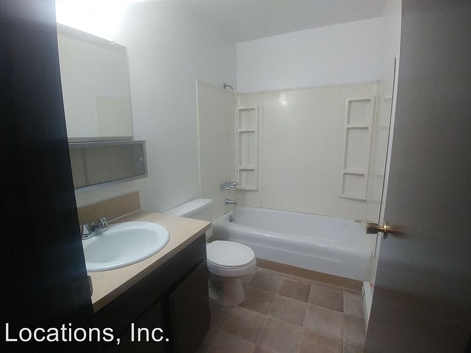 2nd image of 2344 Carpenter Rd SE APT B