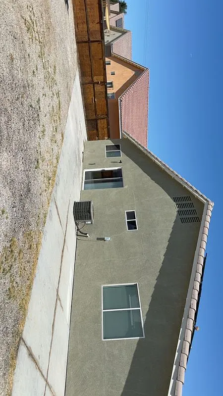 4 bed, 2.0 bath, 1648 sqft, $2,700 — Photo 4