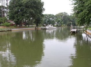 8352 Oyster Cove Rd, Hayes, VA 23072