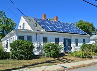 9 Cedar St, Wareham, MA 02571