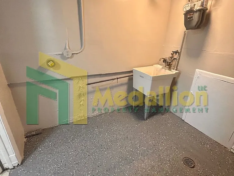 8358 S Morgan St — Photo 23