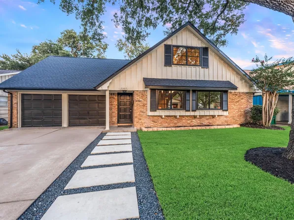 2907 Dewberry Ln, Pasadena, TX 77502