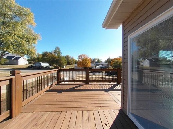 107 S Jefferson Ave, Knob Noster, MO 65336