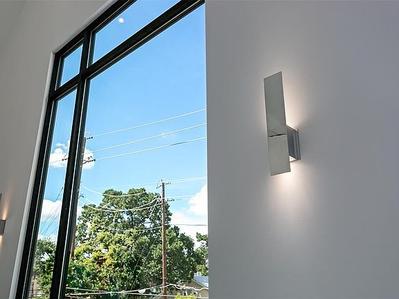 5th image of 3880 N Munger Ave #7