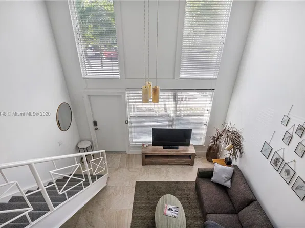 6865 Bay Dr #30, Miami Beach, FL 33141