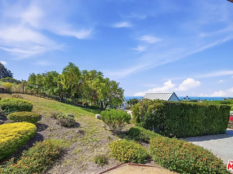 30429 Morning View Dr — Photo 36