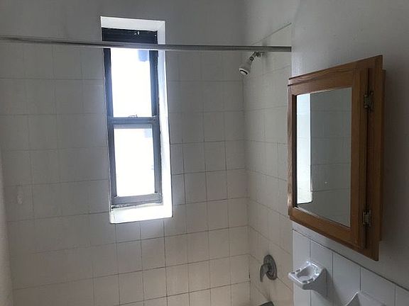 3rd image of 532 Lefferts Ave APT 4E