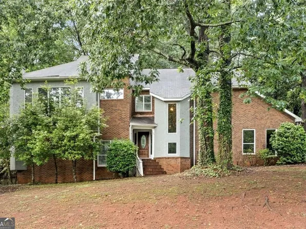 175 River Run, Roswell, GA 30075