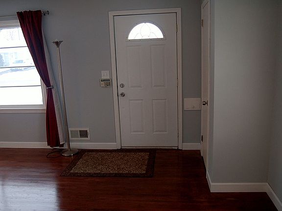 4th image of 9432 Columbus Ave S