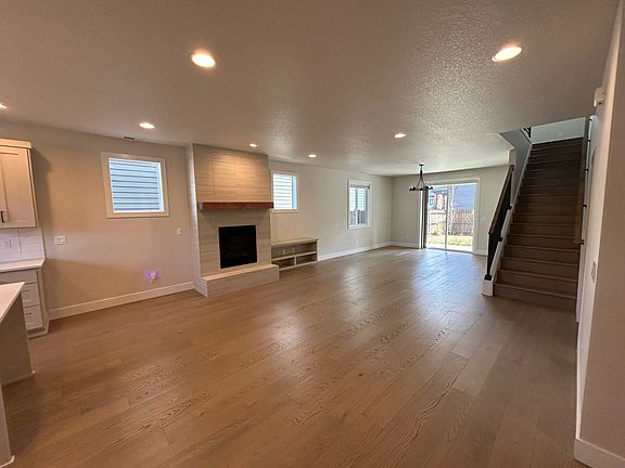 2nd image of 20211 Glen Vista Rd