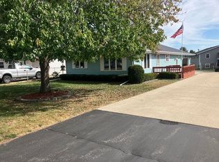 417 N Mineral St, Byron, IL 61010