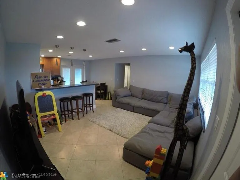 5040 SW 94th Way — Photo 8
