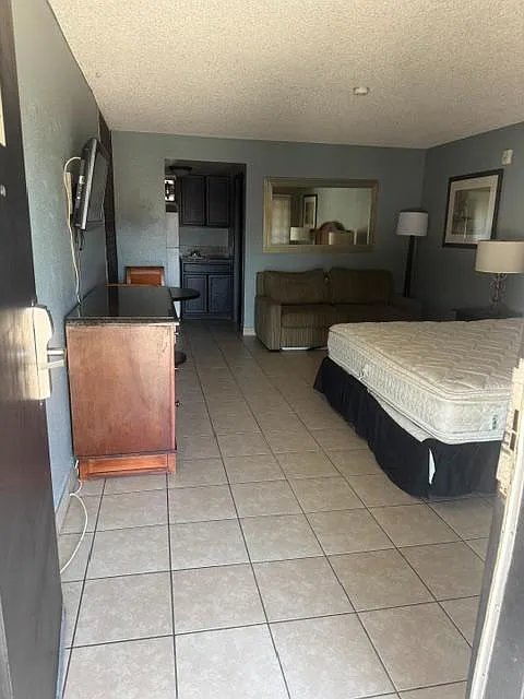 921 Las Vegas Blvd N - 119 — Photo 2