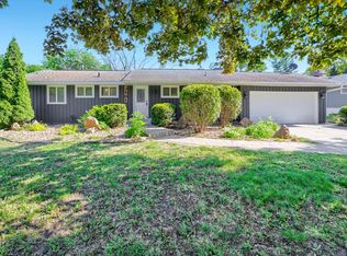 3501 W 103rd St, Bloomington, MN 55431