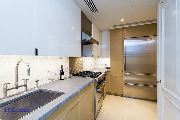 Rented by LC Lemle Real Estate Group | media 20