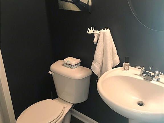 4th image of 3831 Kilburn Ct