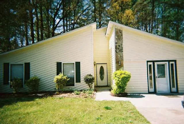 2545 Wildflower Ln photo 1