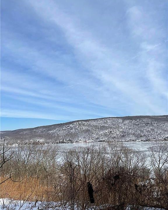 1st image of 151 Brook Trl