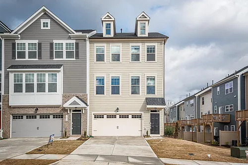 1010 Larabee Ln Photo 1