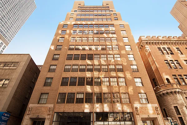 Sold by Compass | media 23