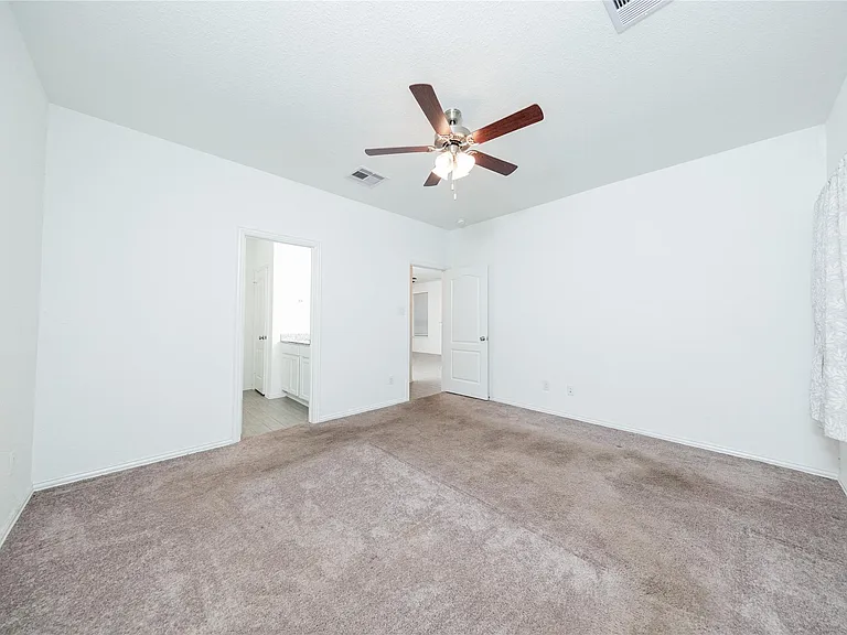 31206 Whitfield Ct — Photo 10