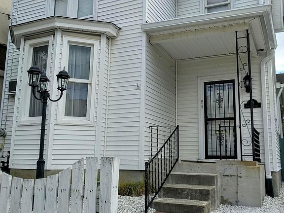 Front of house from Lehigh ave